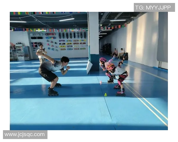 成都滑板队勇夺最新滑板速度TOP10榜首引领潮流